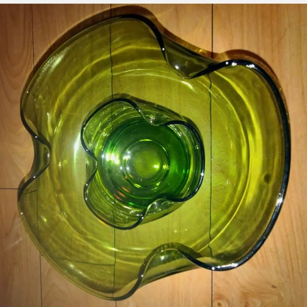 1970's Groovy Avocado Green Glass Chip & Dip‎ Scalloped Bowl Set Anchor Hocking